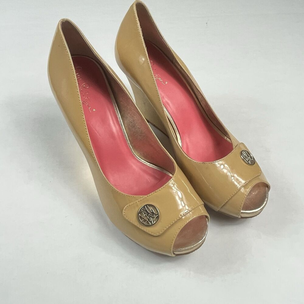 Lilly Pulitzer Peep Toe Patent Leather Wedges Beige Shoes Heels 8.5 M SCUFFS